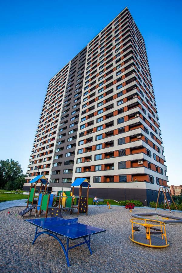 Air-Conditioned City View Apartment 24H Check-In ブラチスラヴァ エクステリア 写真